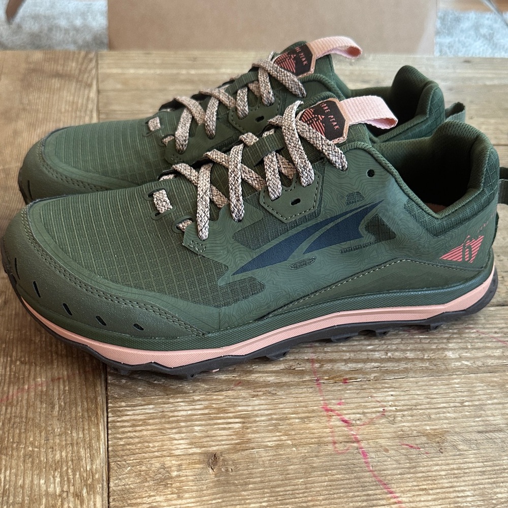 Brand New Altra Women's Lone Peak 6 Forest Green Trail Shoes with Pink Accents